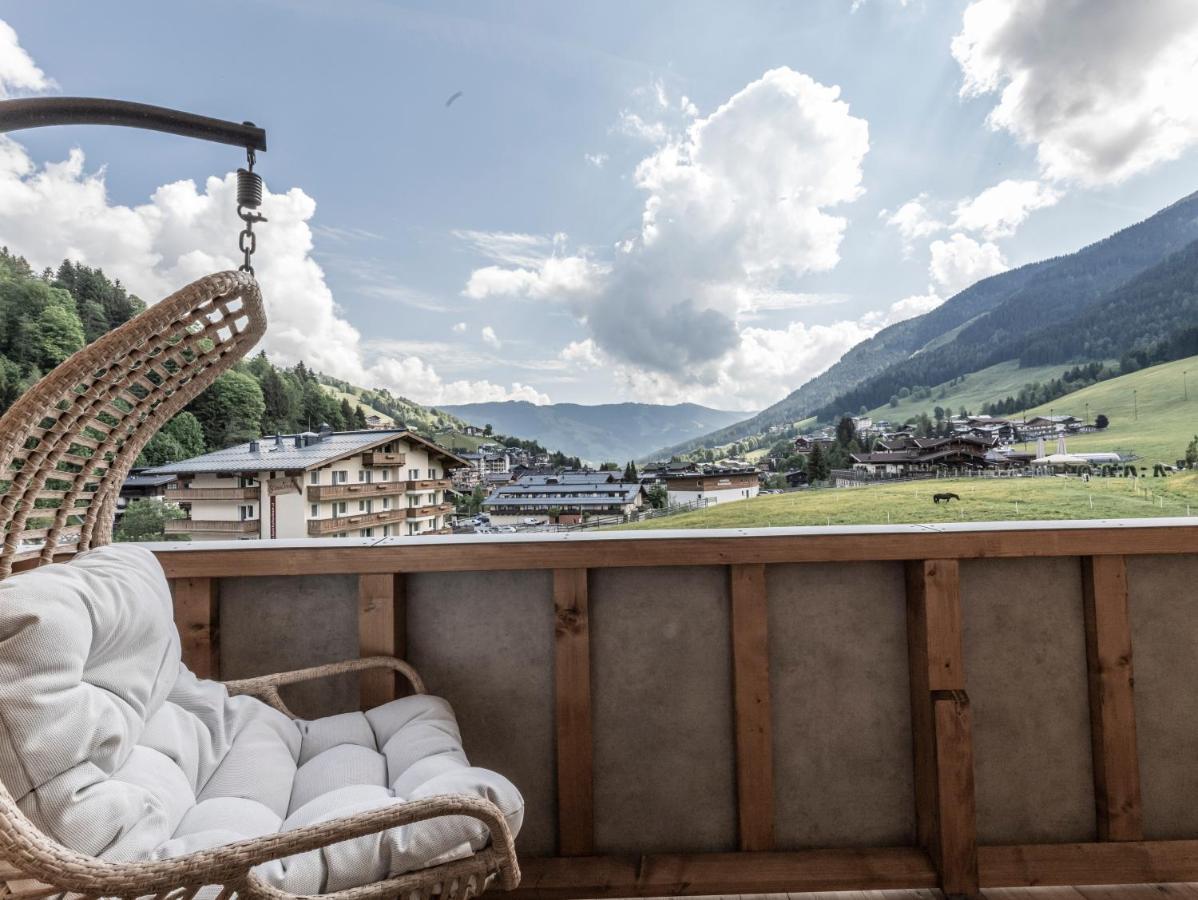 Frau Gans - Pure Mountain Apartments Saalbach-Hinterglemm Zewnętrze zdjęcie